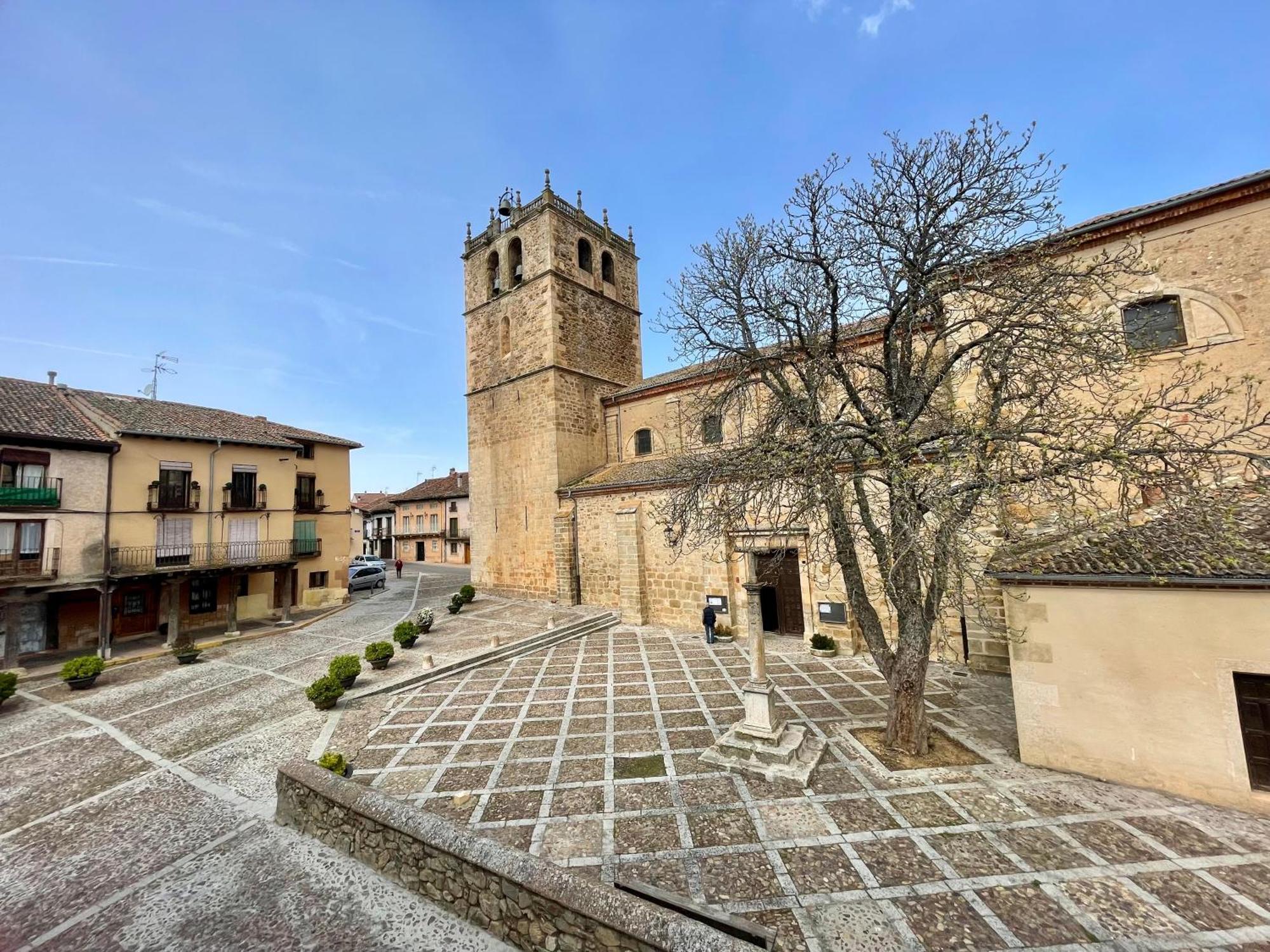 Apartamento Marcajada Riaza Bagian luar foto